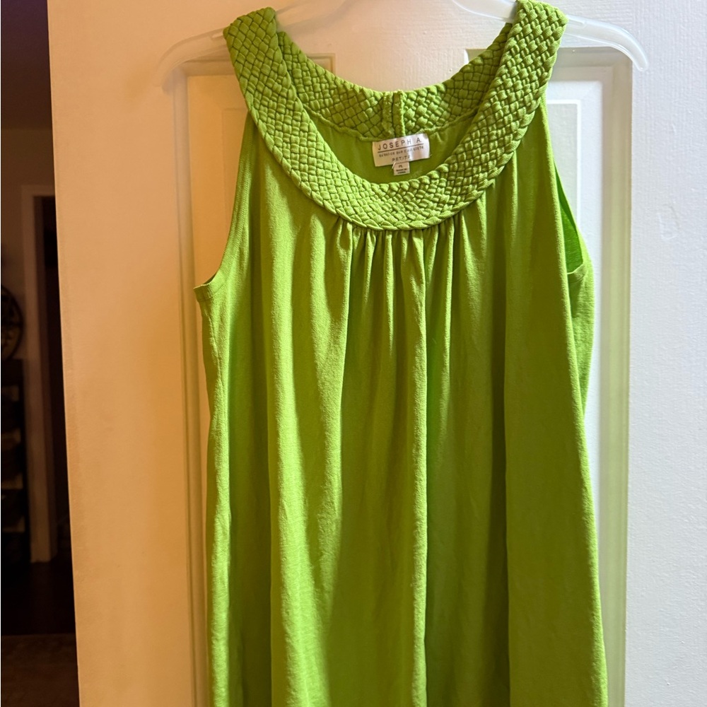 Joseph A Vibrant Green Tank Top - Picture 3 of 9